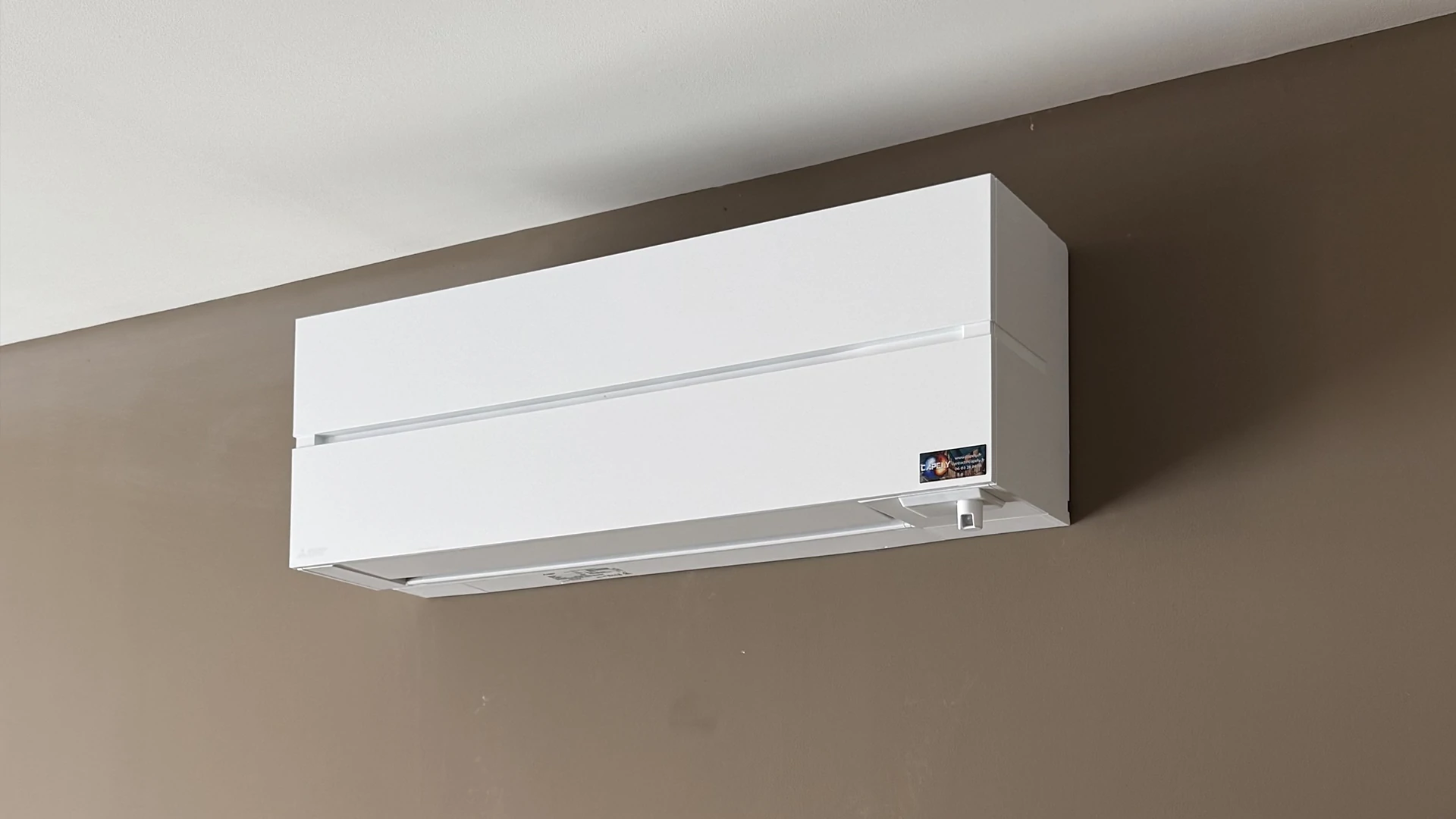 Installation climatisation Mitsubishi Electric MSZ-LN35VG2W avec caméra thermique