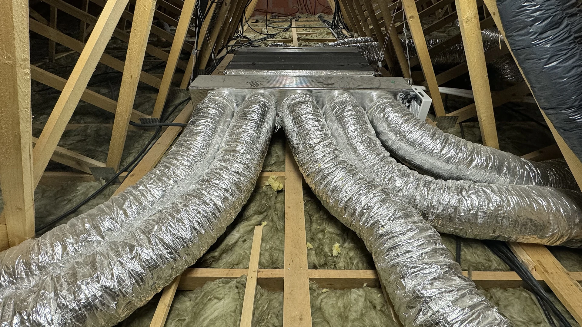 Installation d’un gainable Mitsubishi Electric avec système Airzone à Saint Thibery