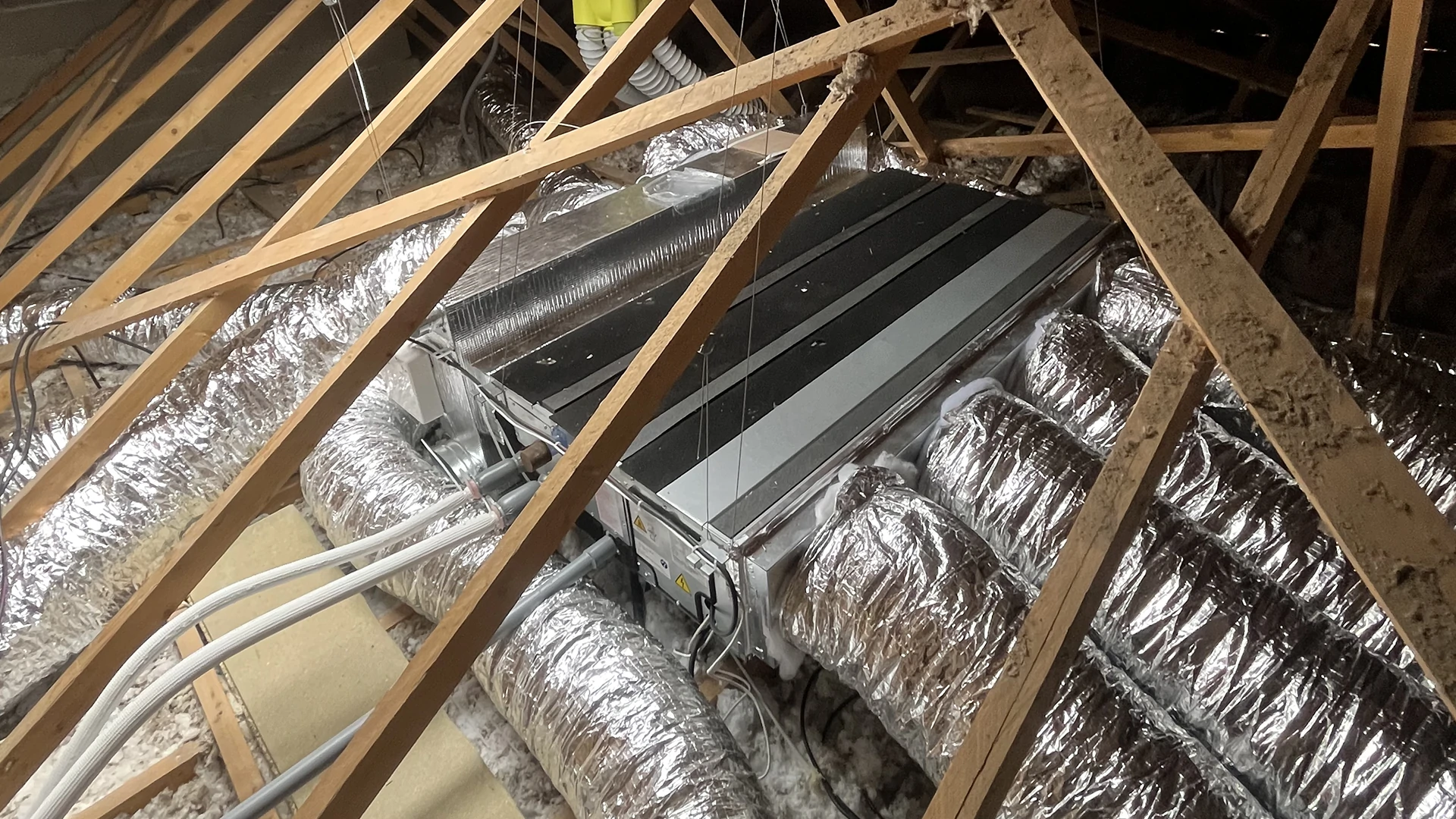 Installation d’un gainable Mitsubishi Electric avec système Airzone à Toulouse