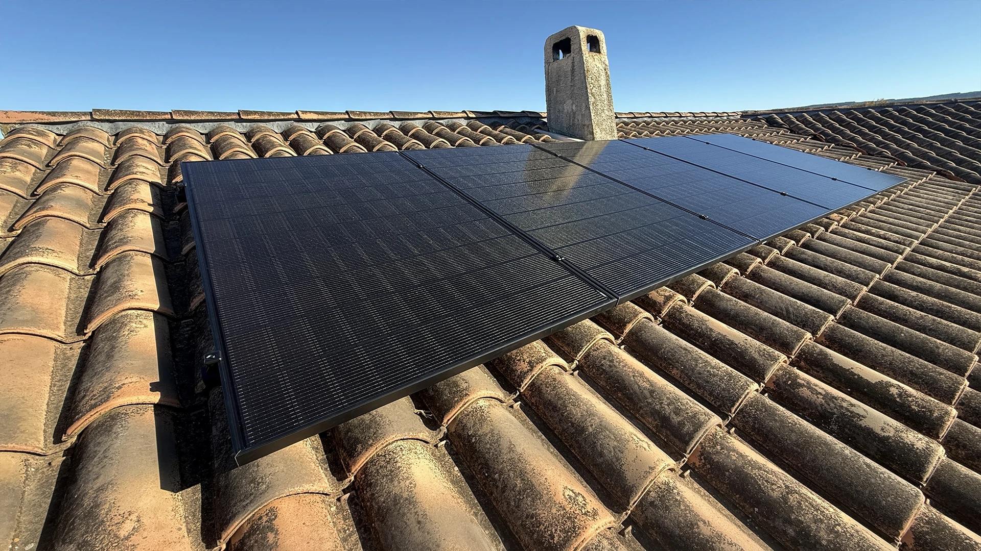 Installation panneaux photovoltaïque Micro Onduleur Atmoce à Montbazin